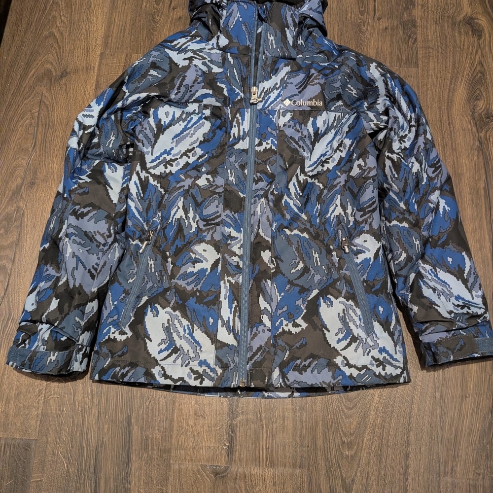 Columbia Blue and Gray Camouflage Jacket and Blue Snowpants